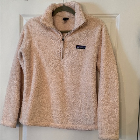 Patagonia Women’s Los Gatos Fleece 1/4-Zip Pullover in Calcium Pink/Cream - Picture 2 of 5
